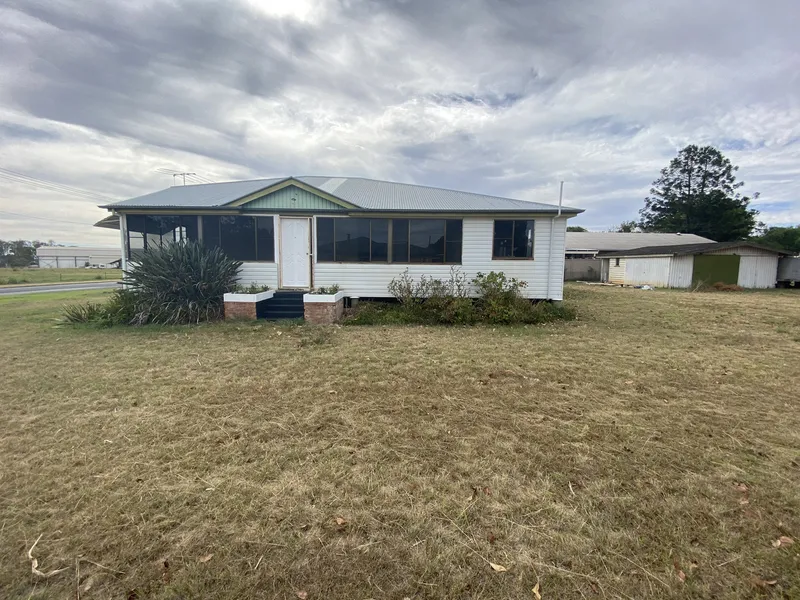 Full renovation completed only a stone throw away from the CBD!