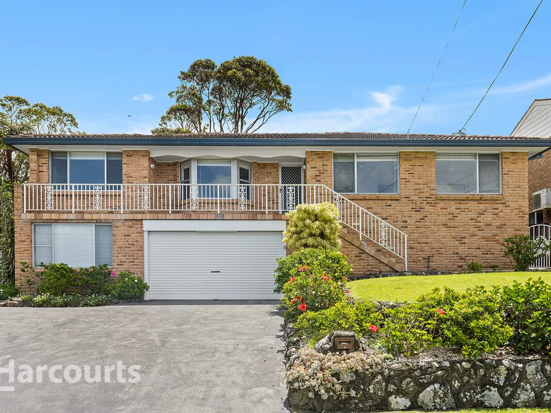 Family abode in beachside locale!