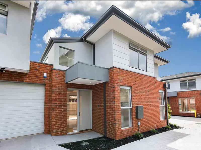 Nearly New Townhouse suitable for all family