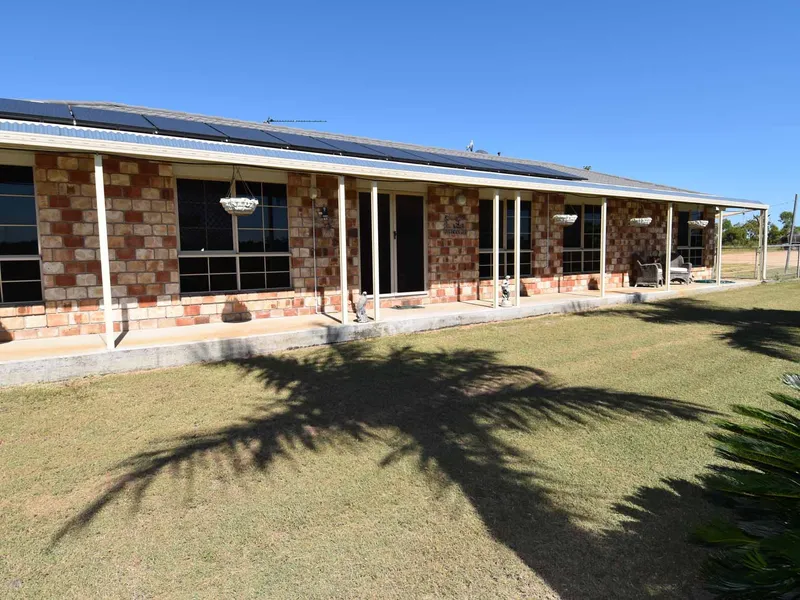Rural Lifestyle At Its Best : 2 Homes : Elevated Rolling Hills : 94 Acres