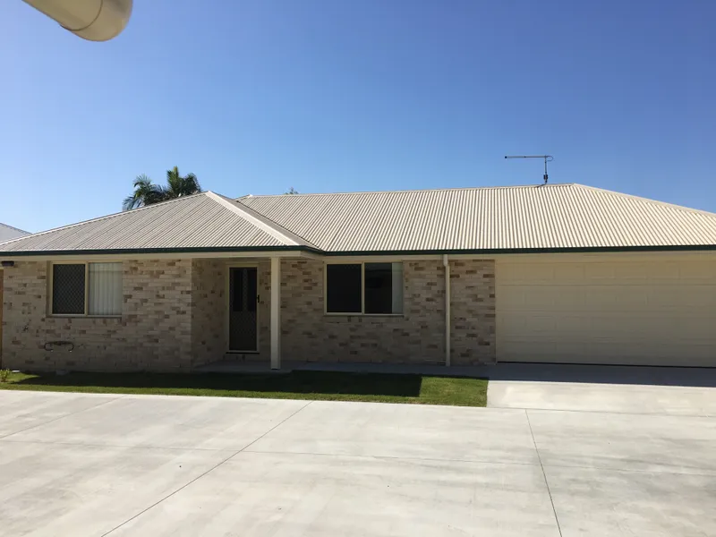 House with SOLAR in quiet complex - avail 17.1.24 - NO CATS OR DOGS