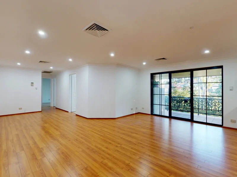 Modern & Spacious apartment in a fantastic location!