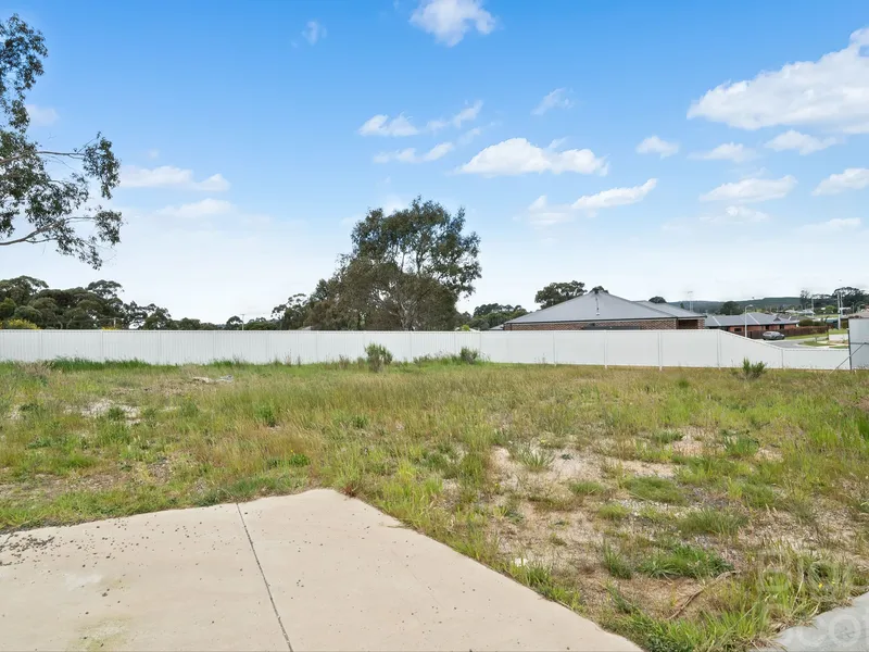 Prime Opportunity to build in this Charming Creswick Court.