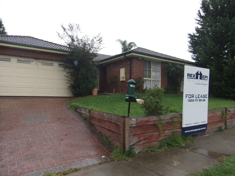 3 BEDROOM FAMILY HOME!