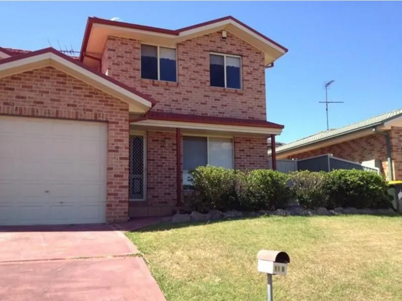 3 Bedroom Property in the Perfect Location!!