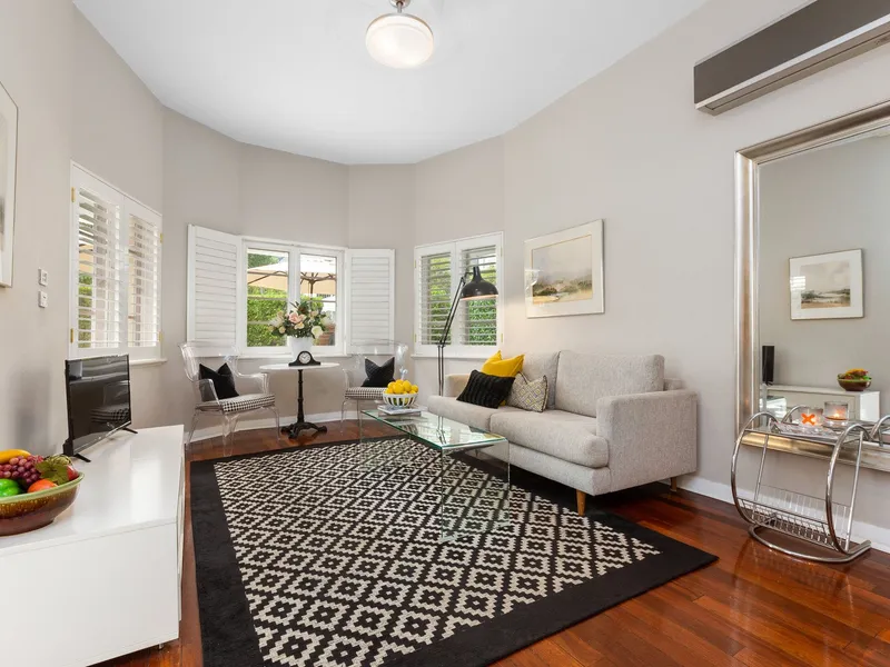 UNDER OFFER!