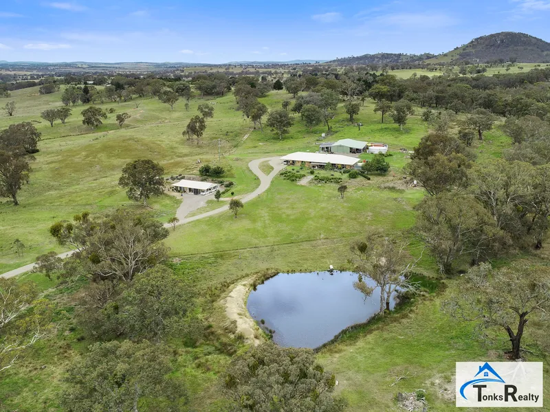 Unlock Your Rural Paradise: A Unique Property with Endless Possibilities!