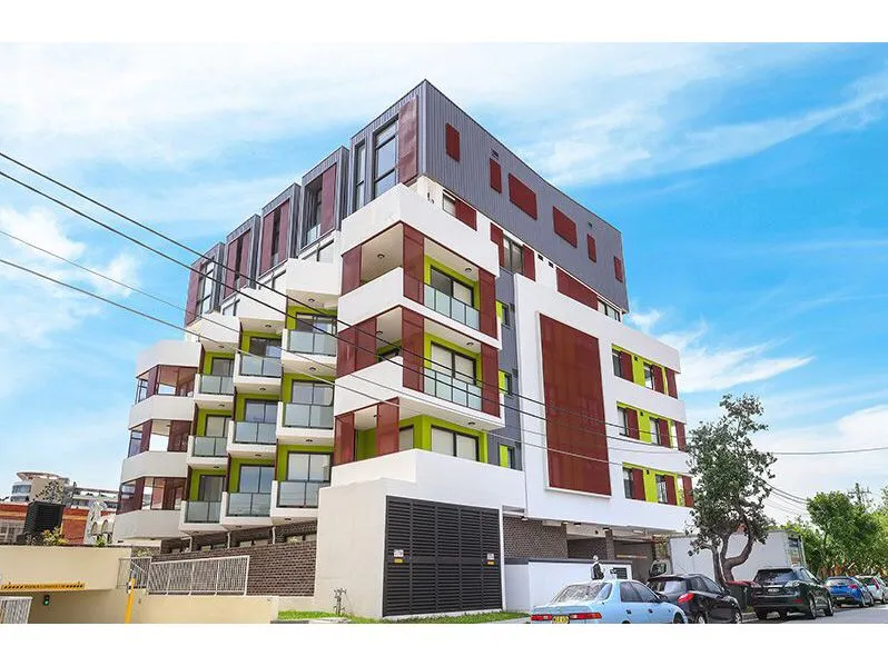 Modern Apartment Adjacent Pacific Square - Available - 28/02/2023