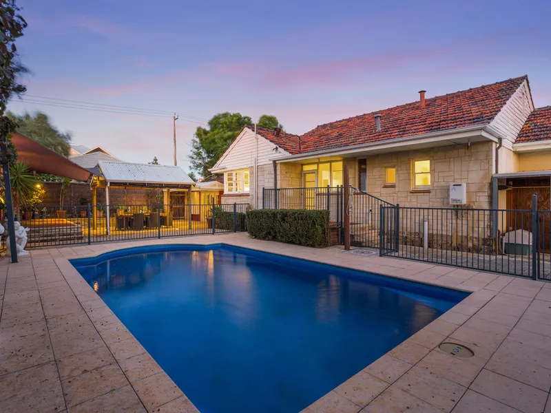 Modern Family Living - Sought After Location