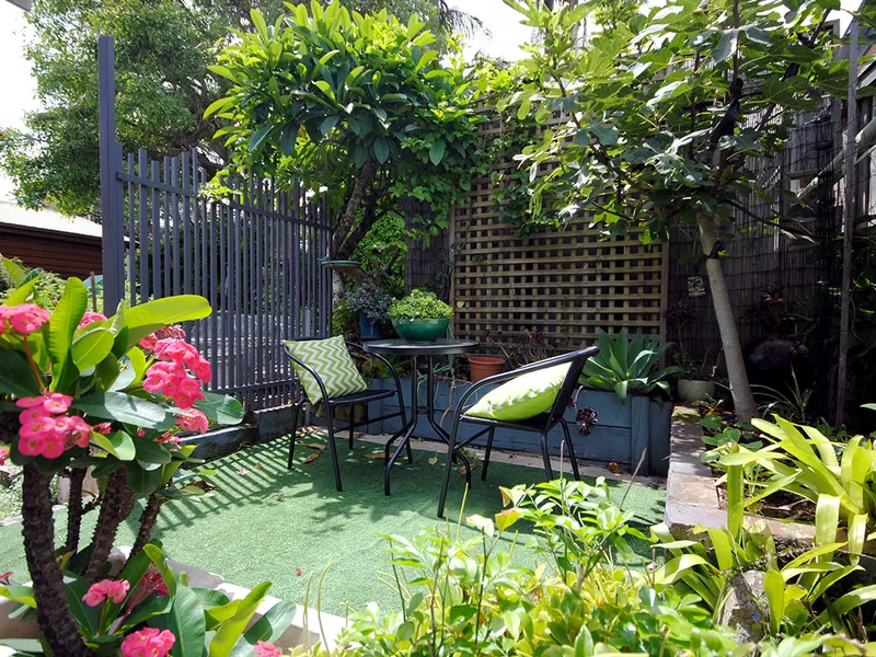Gorgeous garden flat close to Newport Beach - all utilities included!