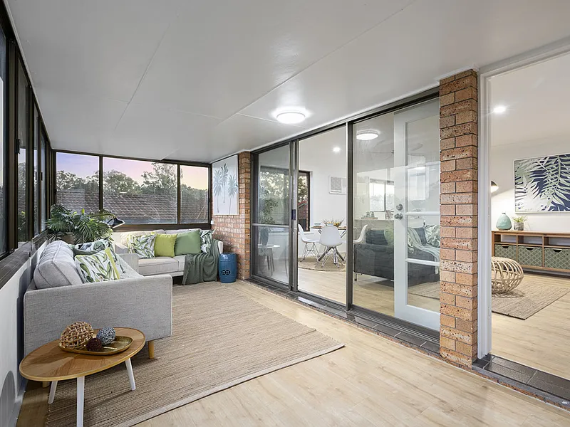 Centrally located Duplex - Freshly renovated