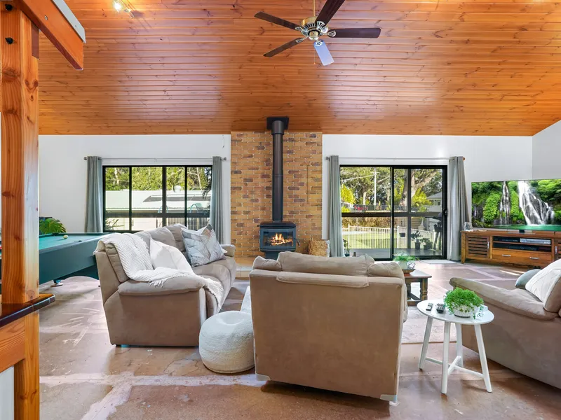 Lake Side Living - Great Side Access!