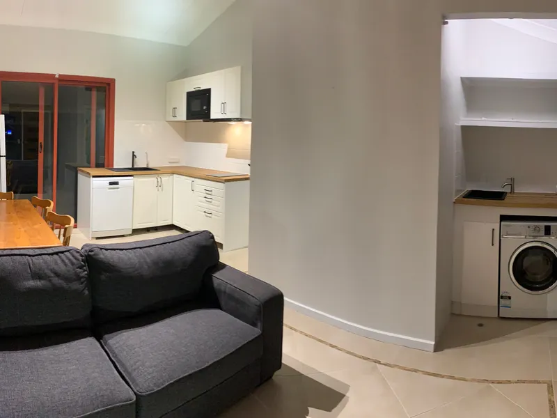 Newly renovated semi detached 2 bed unit, all bills inclusive