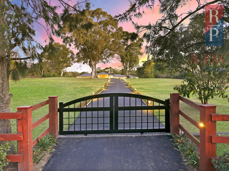 3 YEARS YOUNG - ARCHITECTURALLY DESIGNED HOME IN A BLUE RIBBON LOCATION