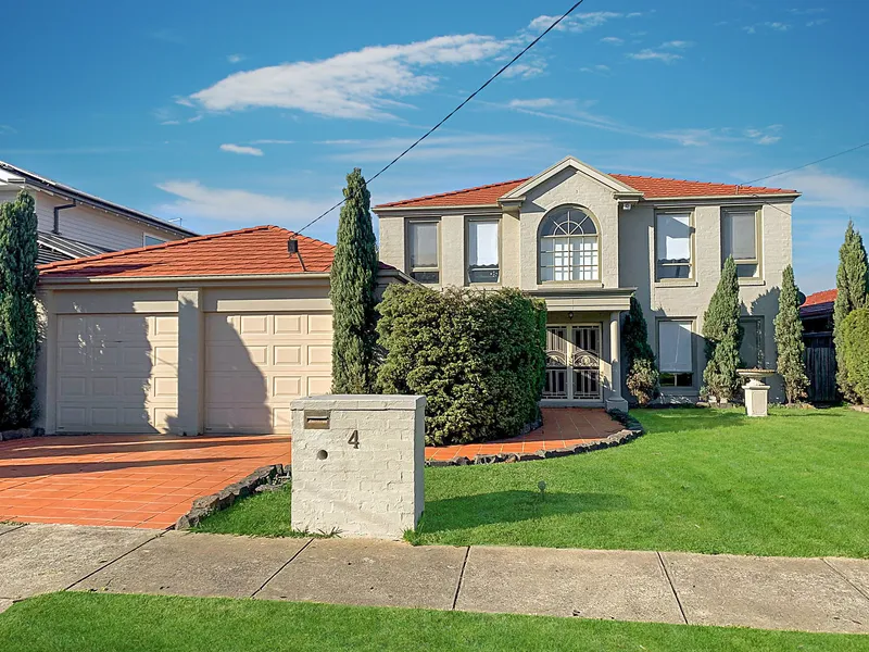 Magnificent architect-designed family home in a prized pocket