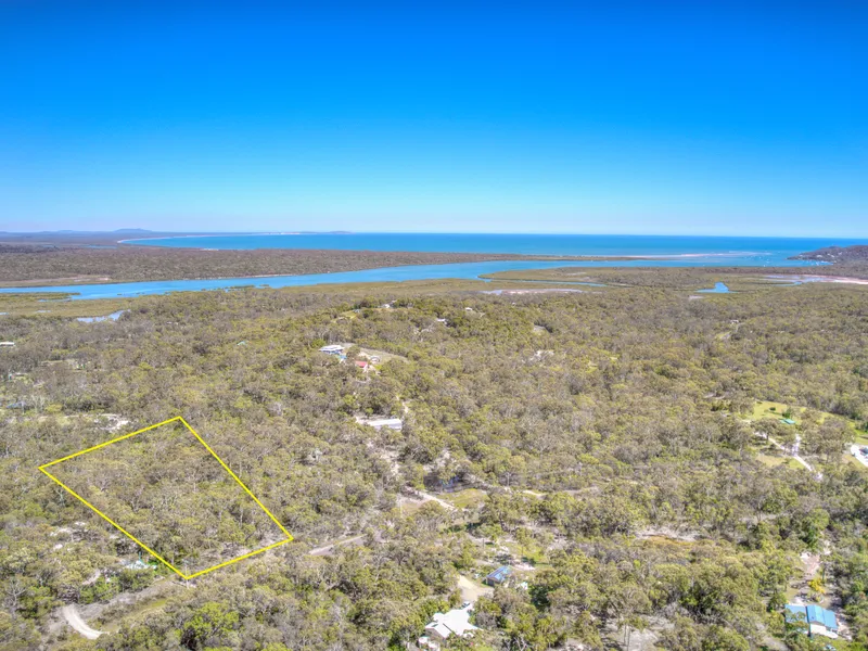 NATURE LOVERS ACREAGE CLOSE TO TOWN AND BEACHES