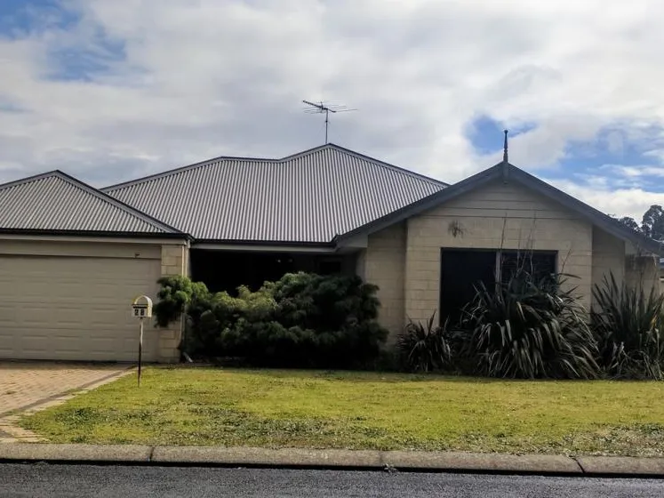 FAMILY HOME LOCATED IN NORTH COLLIE