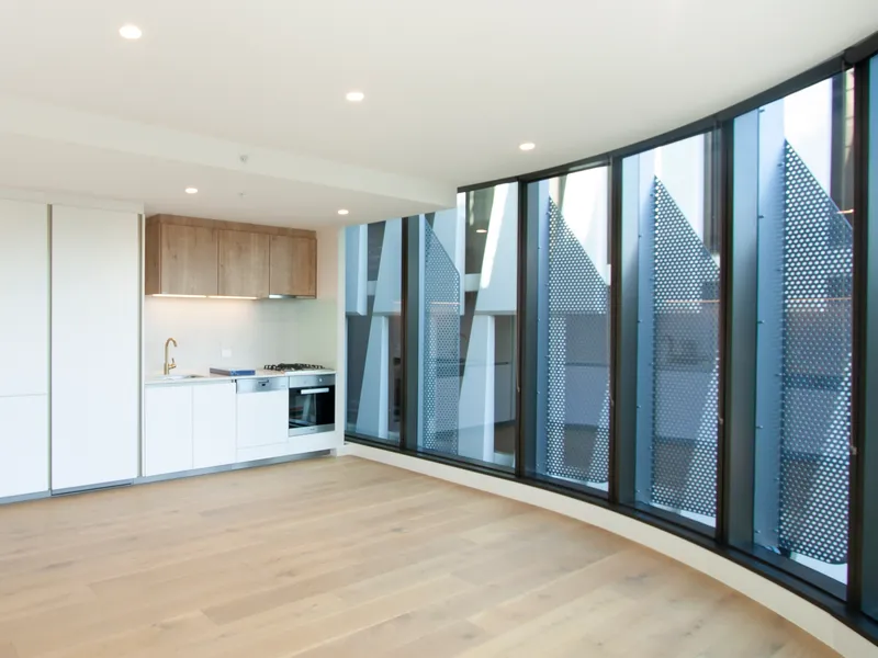 Beautifully and elegantly appointed north facing apartment!