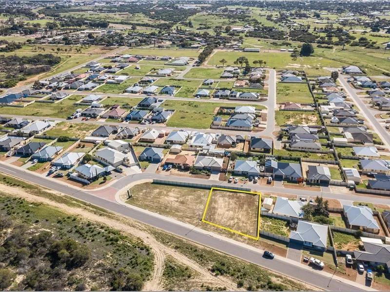 1,000 m2 Duplex Site Ready To Go