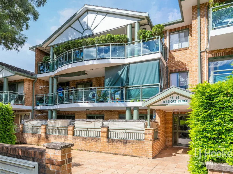 Big, Spacious & Ready to Move In!