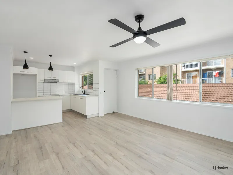 MODERN UNIT IN QUIET BLOCK