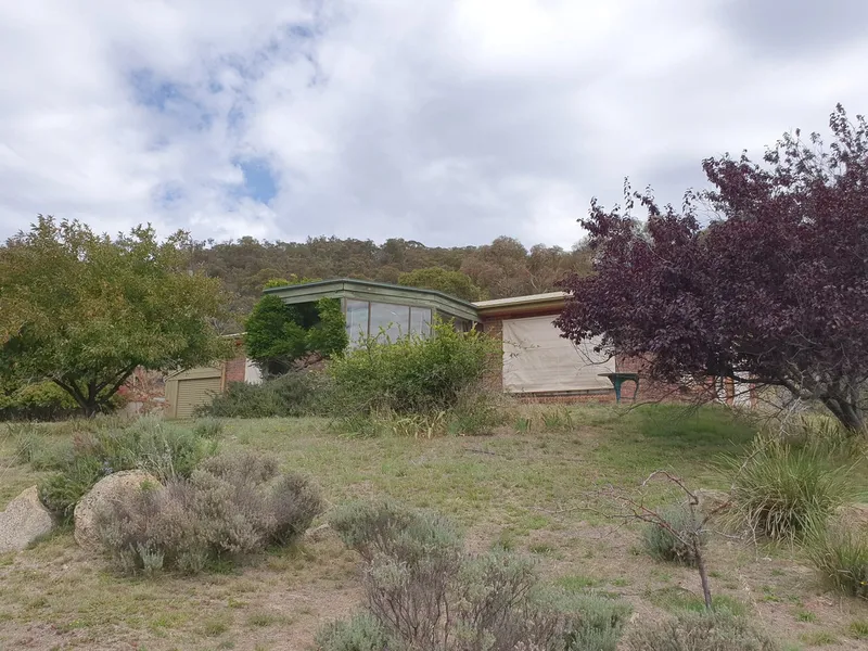 Peaceful Living With Uninterrupted Mountain Views