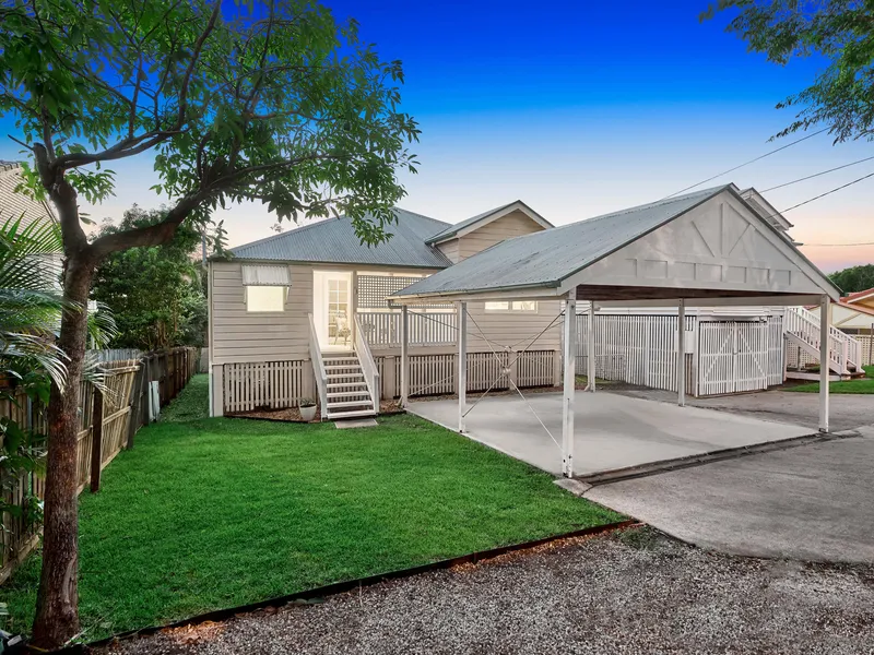 Immaculate Family Home with Mt Coot-tha Views