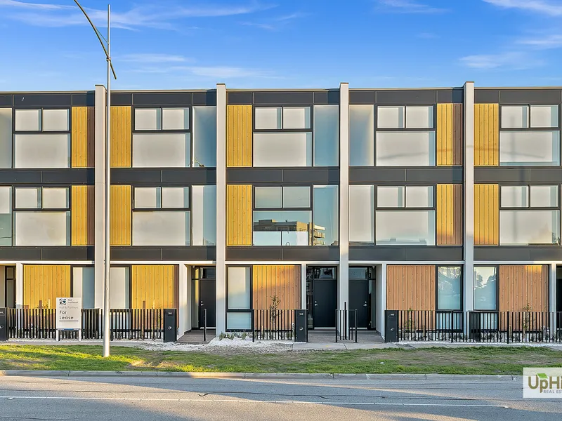 Stylish and Sophisticated Townhouse in Dandenong!