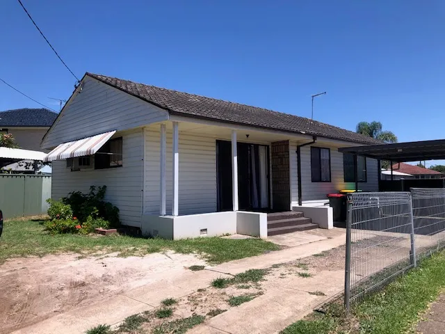 NEAT & TIDY 3 BEDROOM HOUSE! RENT NEGOTIABLE