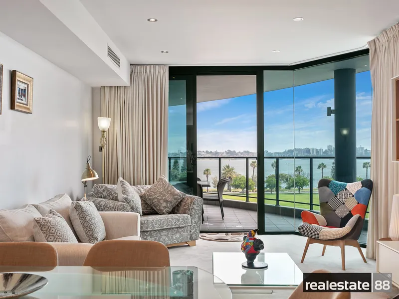 TERRACE ROAD SPECTACULAR