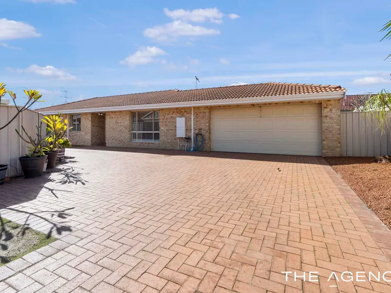 Charming Cul-De-Sac Living: Spacious 3-Bedroom Home with Endless Potential in Prime Success Location!