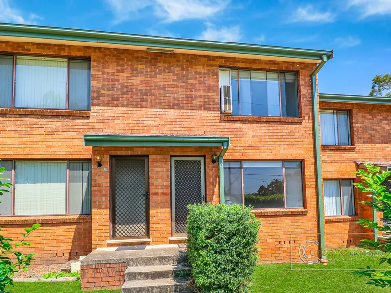 1 Min walk to Station, Well maintained home
