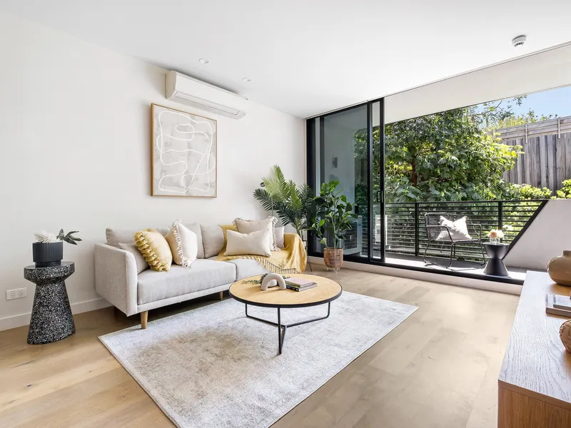 North-facing Living In Award-Winning Surroundings