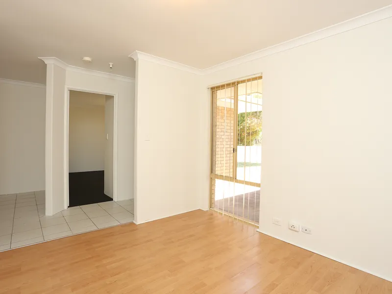 Comfortable Living Close to Shops, Schools, Transport, Park and Peel Campus