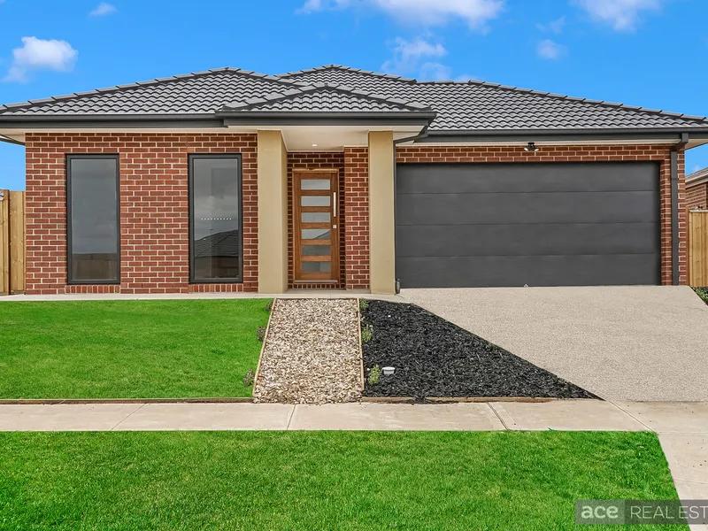 Spacious & Immaculately Presented Family Home in Peaceful Locale