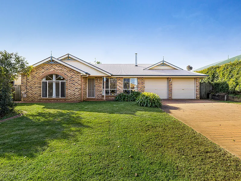 OWNERS COMMITTED TO SELLING - FAMILY HOME IN PERFECT LOCATION
