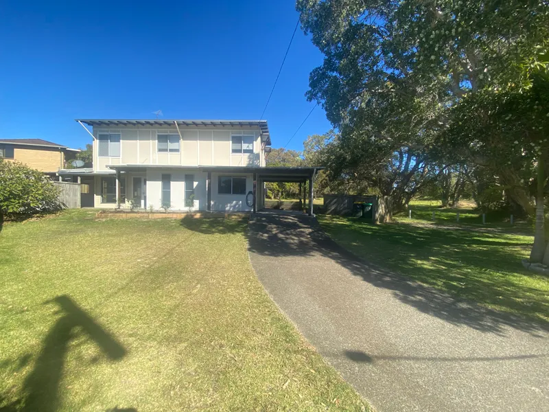 ANGOURIE BEACH HOUSE