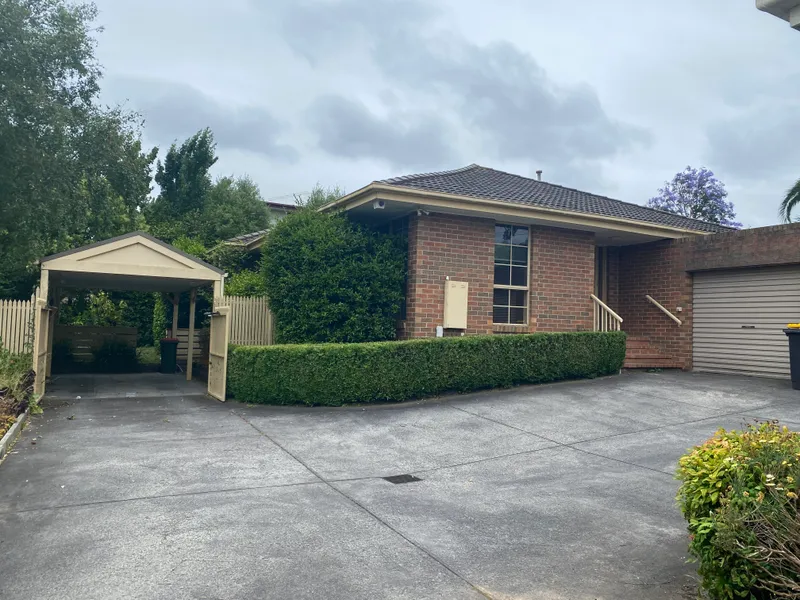 COSY THREE BEDROOM FAMILY HOME