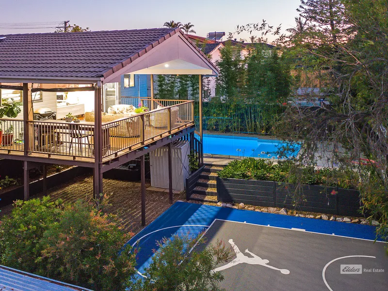 ALL THE BELLS AND WHISTLES PLUS GROUND FLOOR SELF CONTAINED LIVING POTENTIAL!