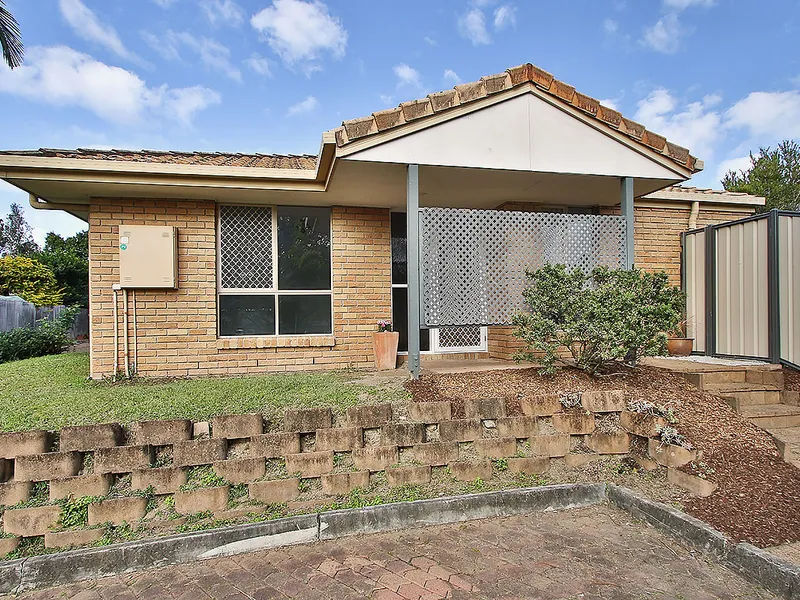 LARGE TOWNHOUSE NO BODY CORP