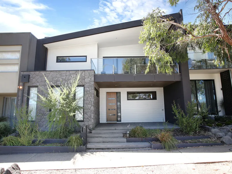 Holiday Lifestyle in Martha Cove