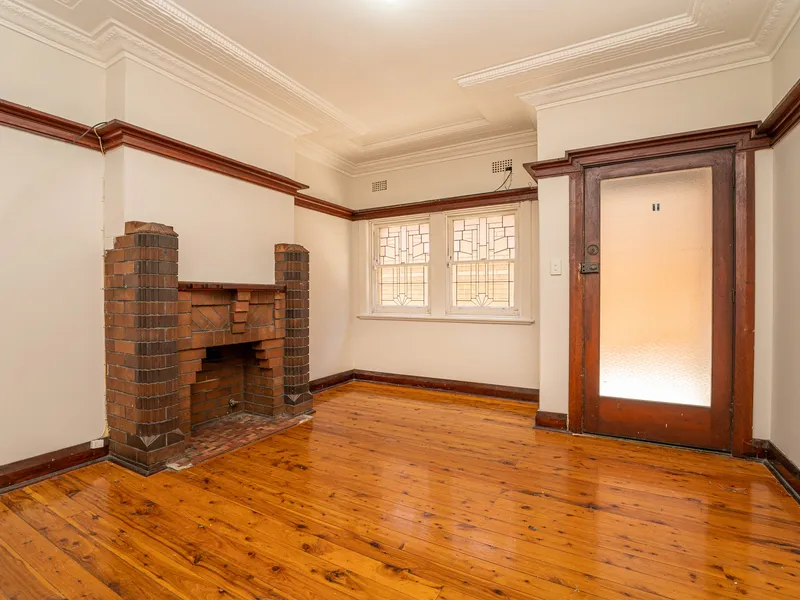 Ground Floor Art Deco close to Dulwich Hill CBD- VIRTUAL & PRIVATE INSPECTIONS AVAILABLE