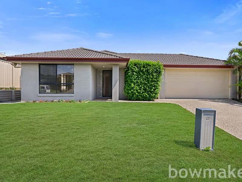 4 Bed, 2 Living, Walking Distance to School and Train!