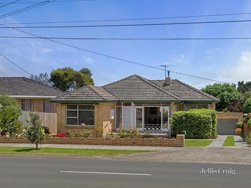 Live, invest, or rebuild with rear city aspect