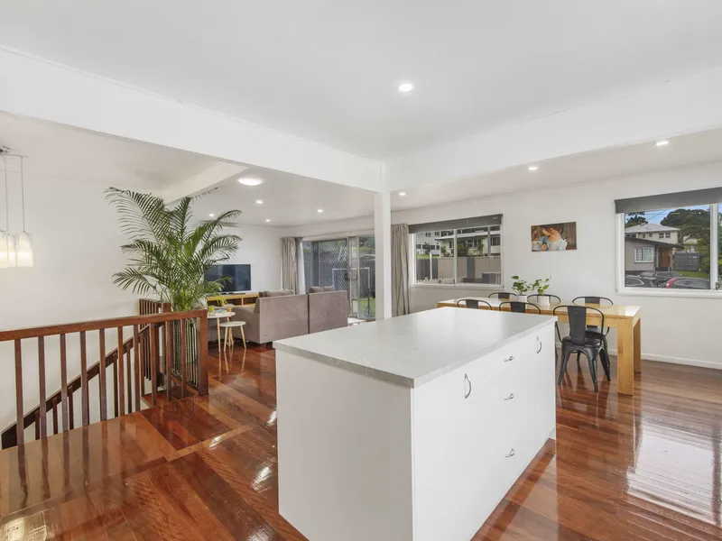 Great House in a Perfect Location!