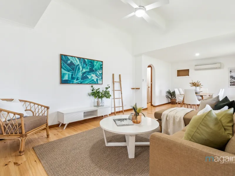 A captivating 3-bedroom home brimming with potential!