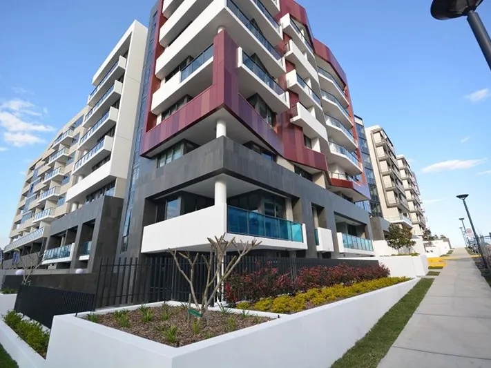 Convenient Courtyard Apartment