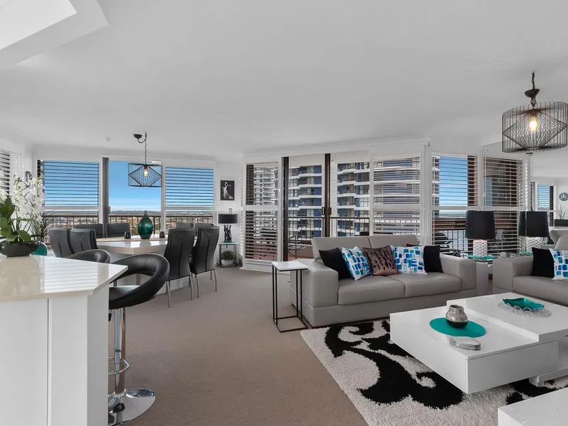 Immaculate 3 Bedroom - Level 13 with 360 degree Views