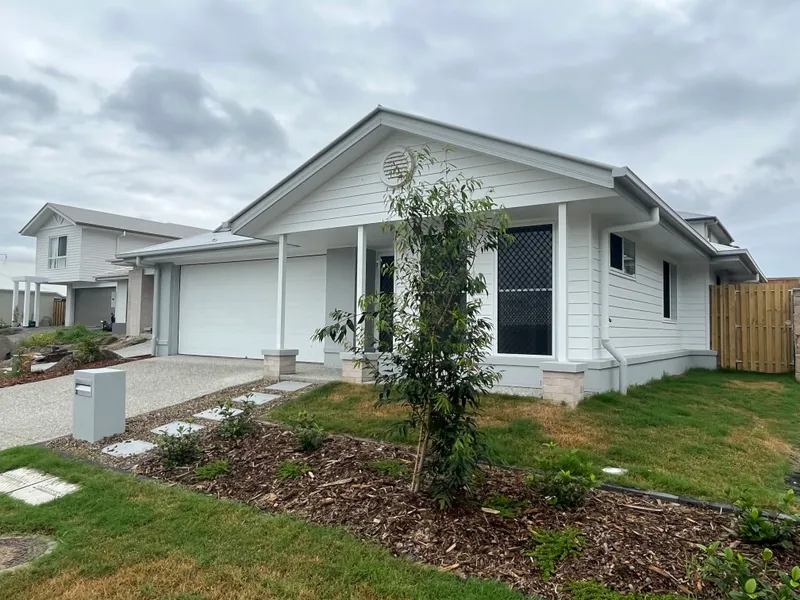 NEW CONTEMPORARY HOME