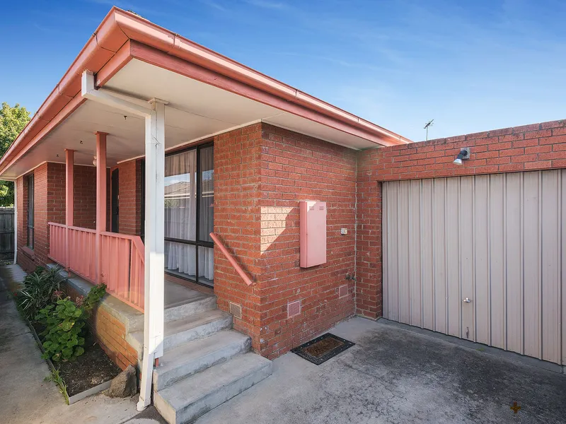 LARGE VILLA | LOW MAINTENANCE GARDEN | NEW CARPETS